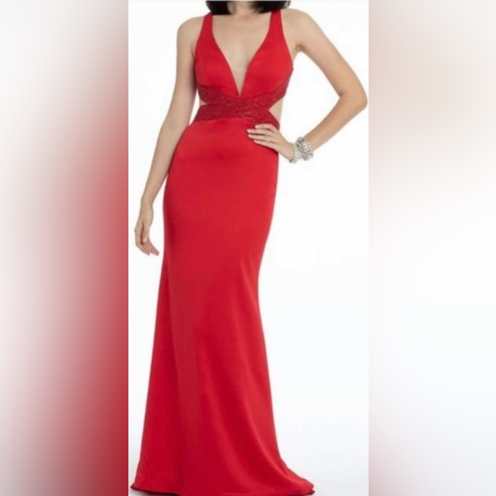 Sherri Hill V-Neck Open-Back Red Formal Gown with Beaded Detailing Size 2